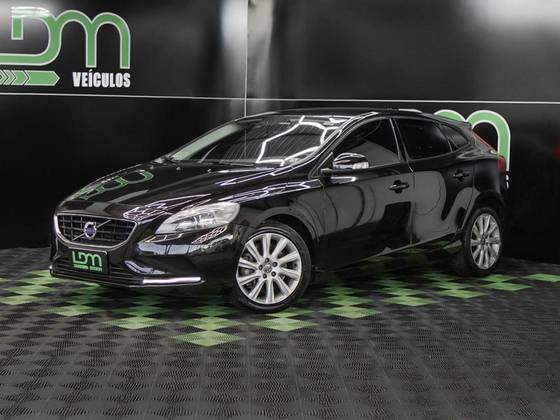 VOLVO V40 1.5 T3 KINETIC GASOLINA 4P AUTOMÁTICO VOLVO V40 1.5 T3 KINETIC GASOLINA 4P AUTOMÁTICO